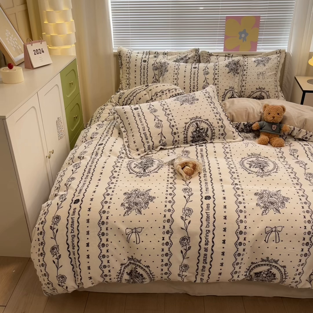 91家纺网 家纺一手货源 找家纺 慕尚家纺 2025新款高克重田园花卉类加厚牛奶绒3.5kg四件套 摩登花园