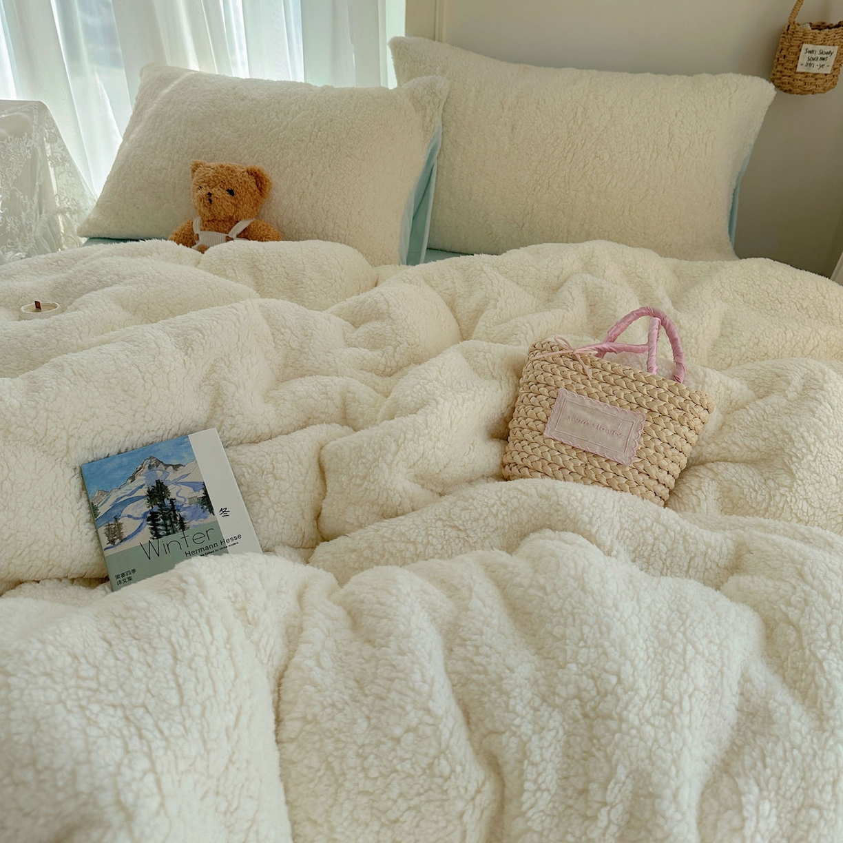 91家纺网 家纺一手货源 找家纺 顾里家纺 2025新款ins韩系糯糯羊羔绒四套件 羊羔白蓝