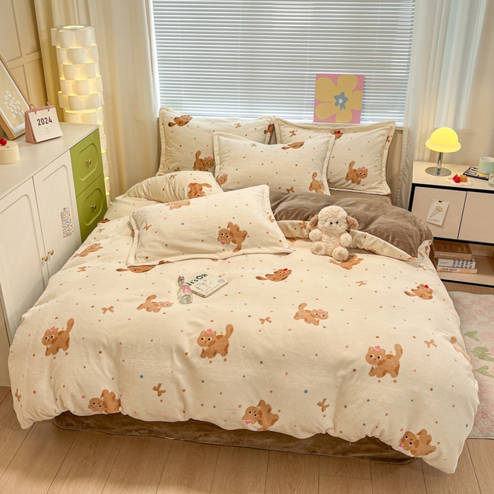 91家纺网 家纺一手货源 找家纺 慕尚家纺 2025新款高克重田园花卉类加厚牛奶绒3.5kg四件套 奇妙猫