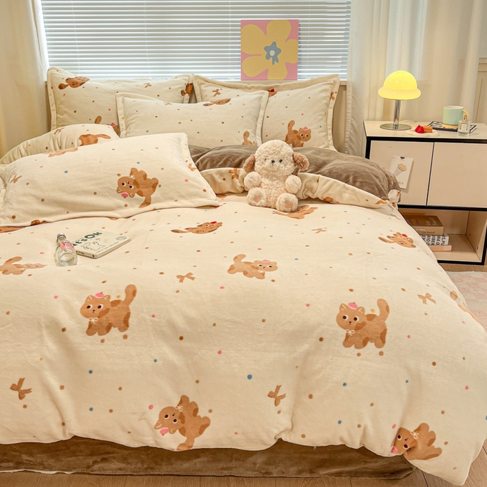 91家纺网 家纺一手货源 找家纺 慕尚家纺 2025新款高克重田园花卉类加厚牛奶绒3.5kg四件套 奇妙猫