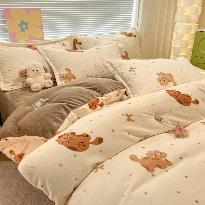 91家纺网 家纺一手货源 找家纺 慕尚家纺 2025新款高克重田园花卉类加厚牛奶绒3.5kg四件套 奇妙猫