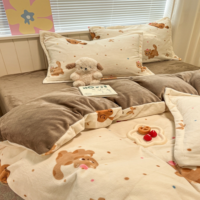 91家纺网 家纺一手货源 找家纺 慕尚家纺 2025新款高克重田园花卉类加厚牛奶绒3.5kg四件套 奇妙猫