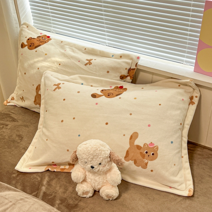 91家纺网 家纺一手货源 找家纺 慕尚家纺 2025新款高克重田园花卉类加厚牛奶绒3.5kg四件套 奇妙猫