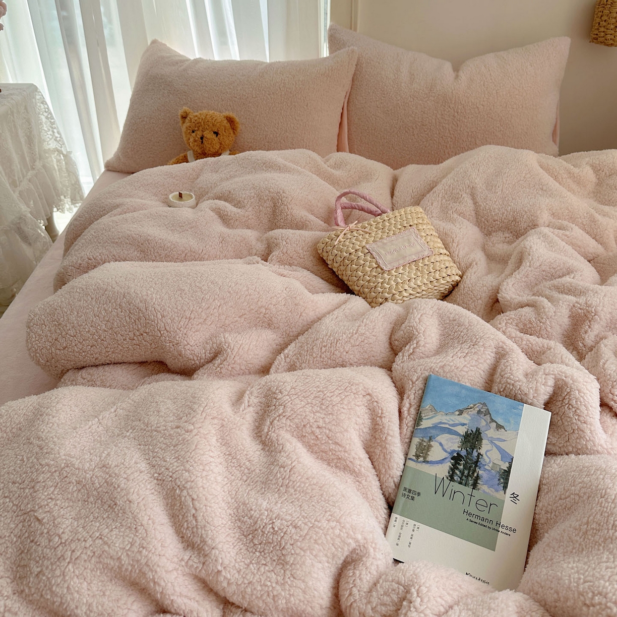 91家纺网 家纺一手货源 找家纺 顾里家纺 2025新款ins韩系糯糯羊羔绒四套件 羊羔粉