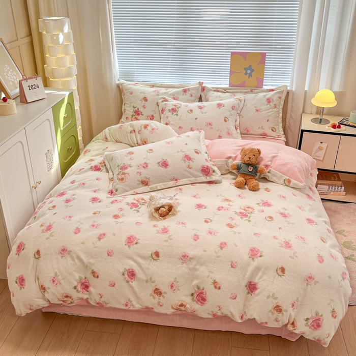 91家纺网 家纺一手货源 找家纺 慕尚家纺 2025新款高克重田园花卉类加厚牛奶绒3.5kg四件套 甜美冬日