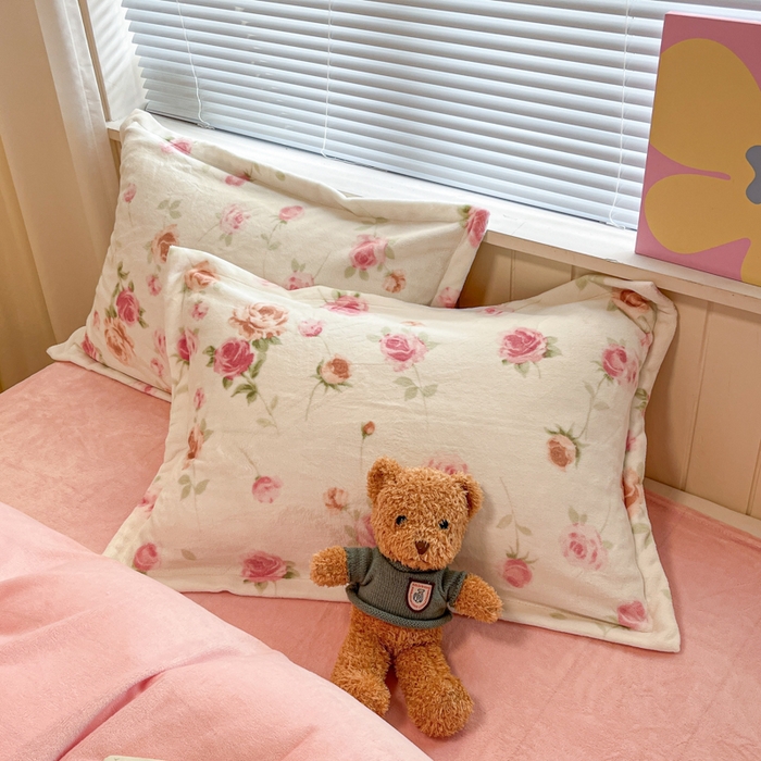 91家纺网 家纺一手货源 找家纺 慕尚家纺 2025新款高克重田园花卉类加厚牛奶绒3.5kg四件套 甜美冬日