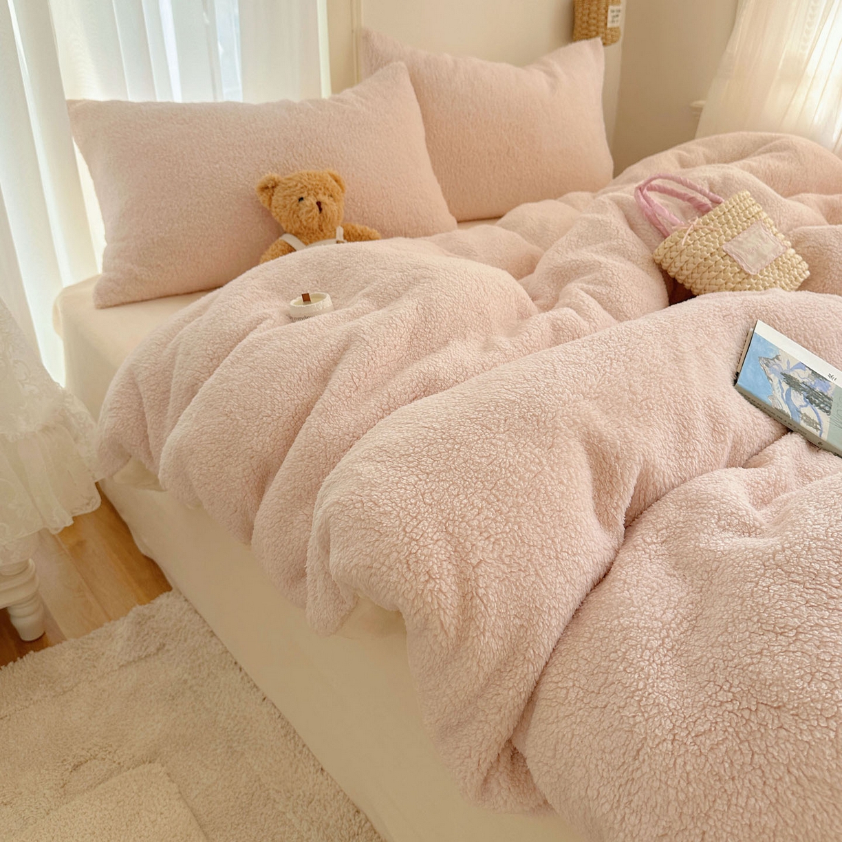 91家纺网 家纺一手货源 找家纺 顾里家纺 2025新款ins韩系糯糯羊羔绒四套件 羊羔粉黄