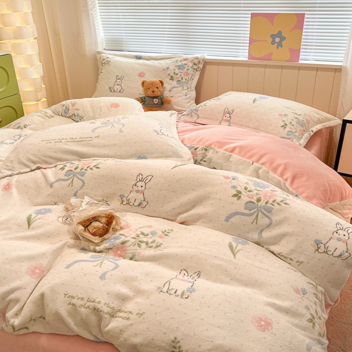 91家纺网 家纺一手货源 找家纺 慕尚家纺 2025新款高克重田园花卉类加厚牛奶绒3.5kg四件套 鲜花小兔