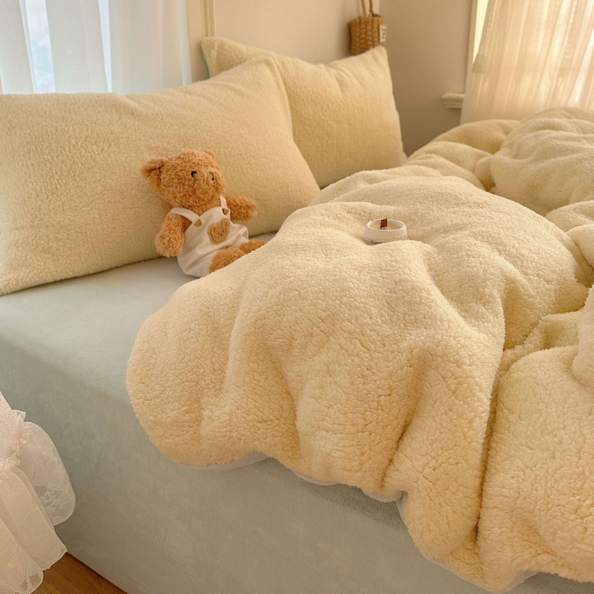 91家纺网 家纺一手货源 找家纺 顾里家纺 2025新款ins韩系糯糯羊羔绒四套件 羊羔黄蓝