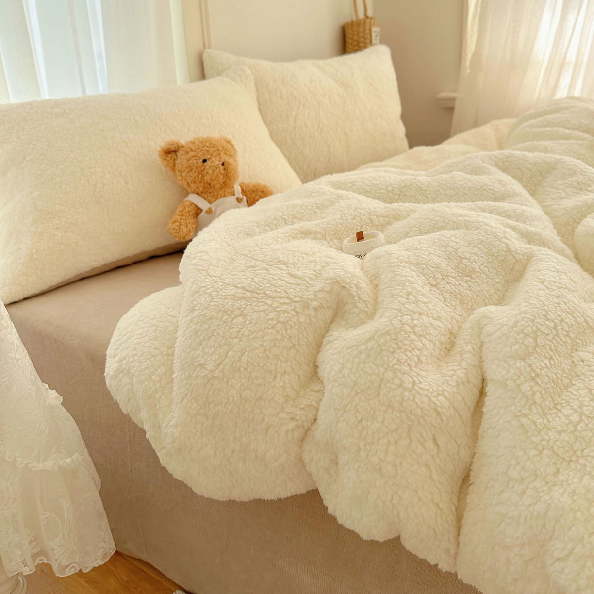 91家纺网 家纺一手货源 找家纺 顾里家纺 2025新款ins韩系糯糯羊羔绒四套件 羊羔咖