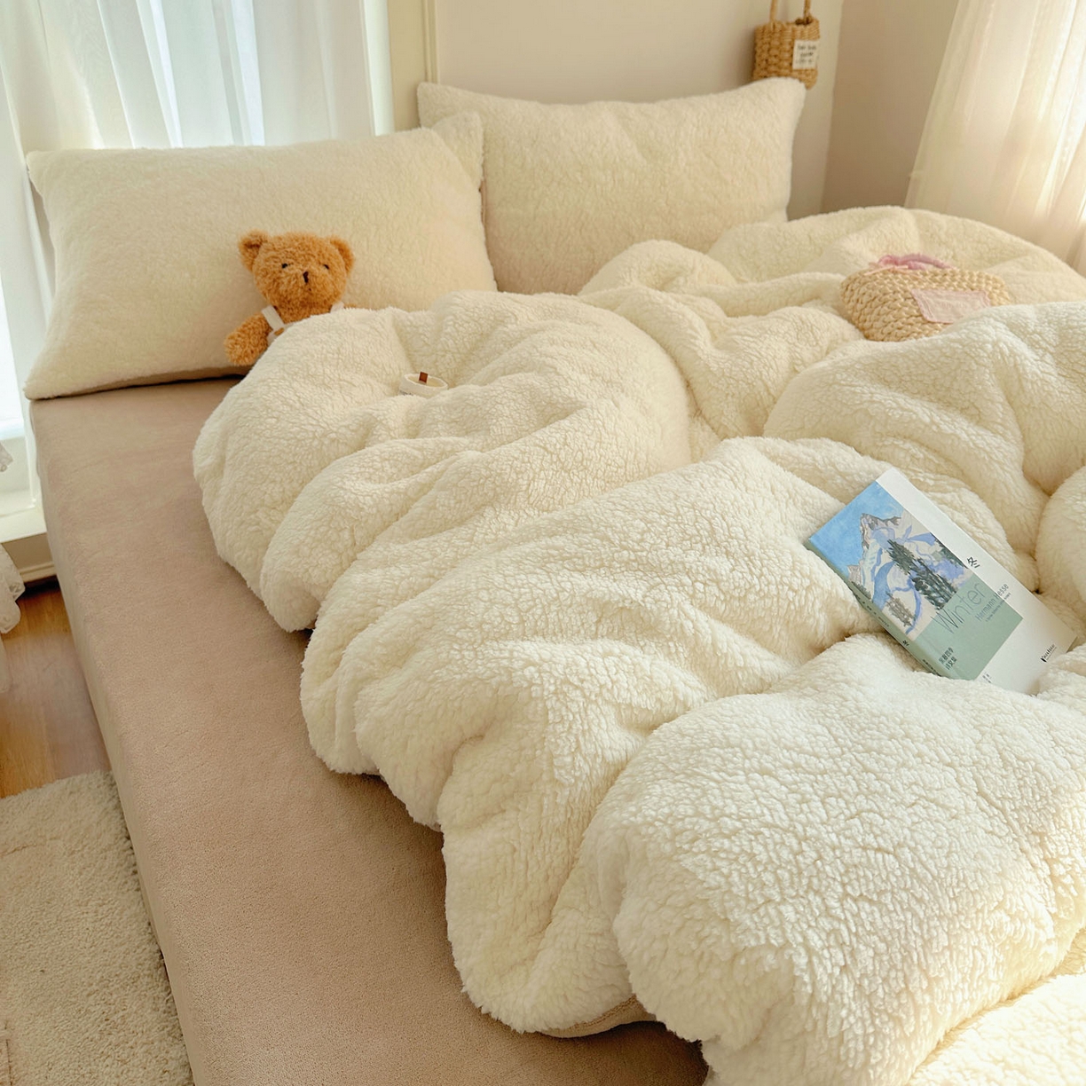 91家纺网 家纺一手货源 找家纺 顾里家纺 2025新款ins韩系糯糯羊羔绒四套件 羊羔咖