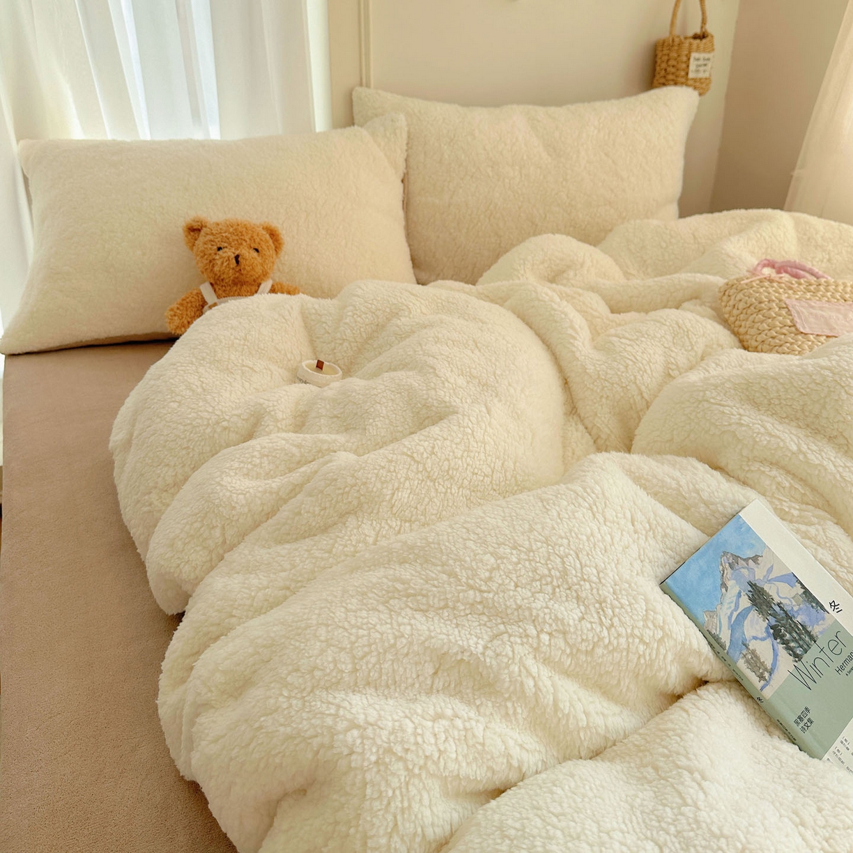 91家纺网 家纺一手货源 找家纺 顾里家纺 2025新款ins韩系糯糯羊羔绒四套件 羊羔咖