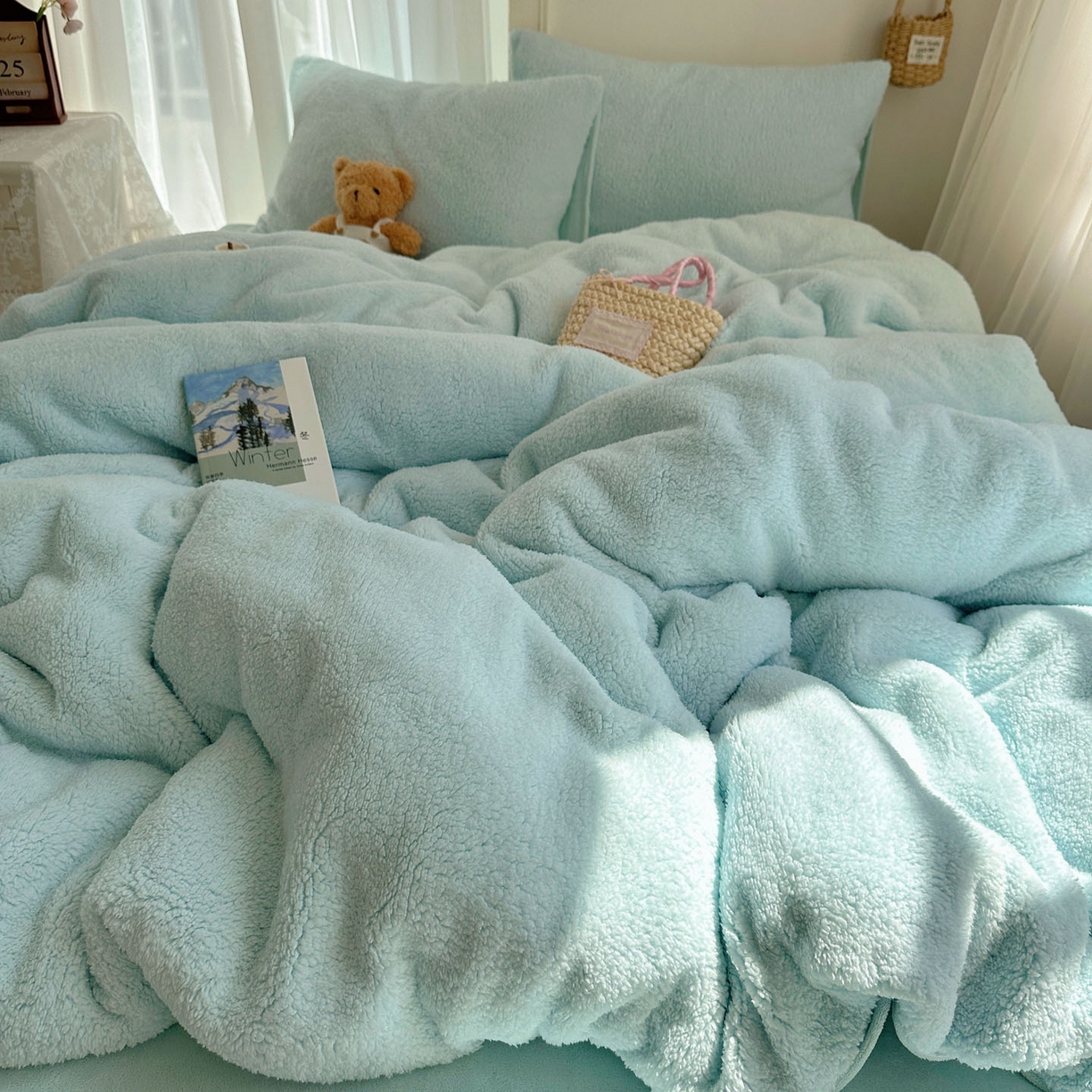 91家纺网 家纺一手货源 找家纺 顾里家纺 2025新款ins韩系糯糯羊羔绒四套件 羊羔蓝