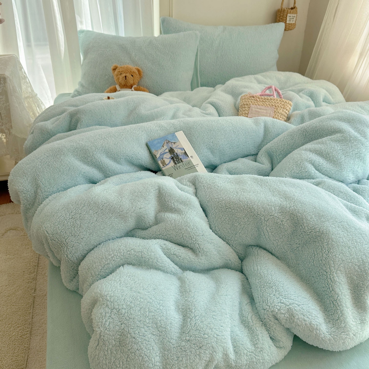 91家纺网 家纺一手货源 找家纺 顾里家纺 2025新款ins韩系糯糯羊羔绒四套件 羊羔蓝