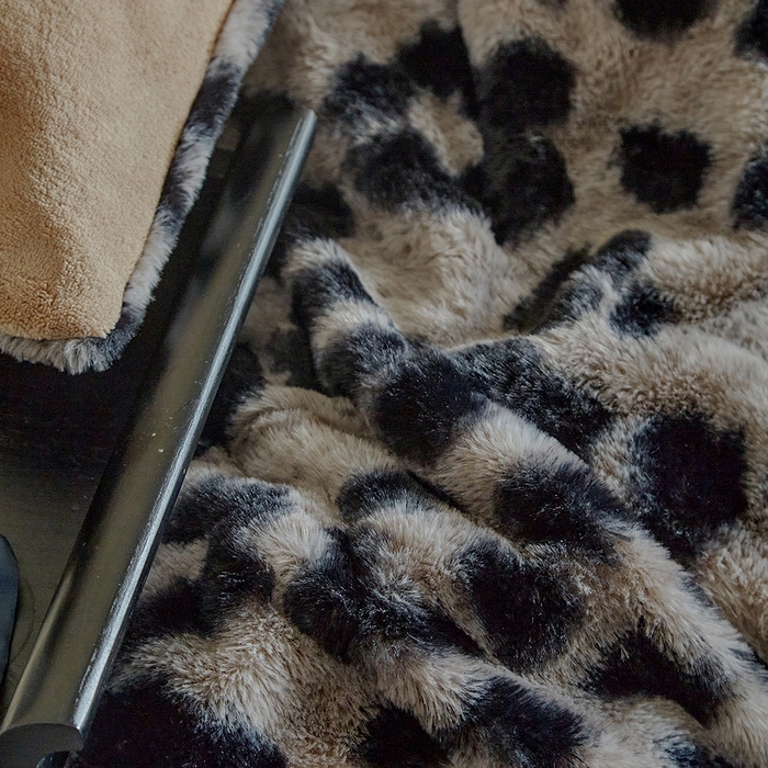 91家纺网 家纺一手货源 找家纺 缘生活 2025新款仿兔毛绒印花四件套 仿兔毛绒 豹纹-灰色