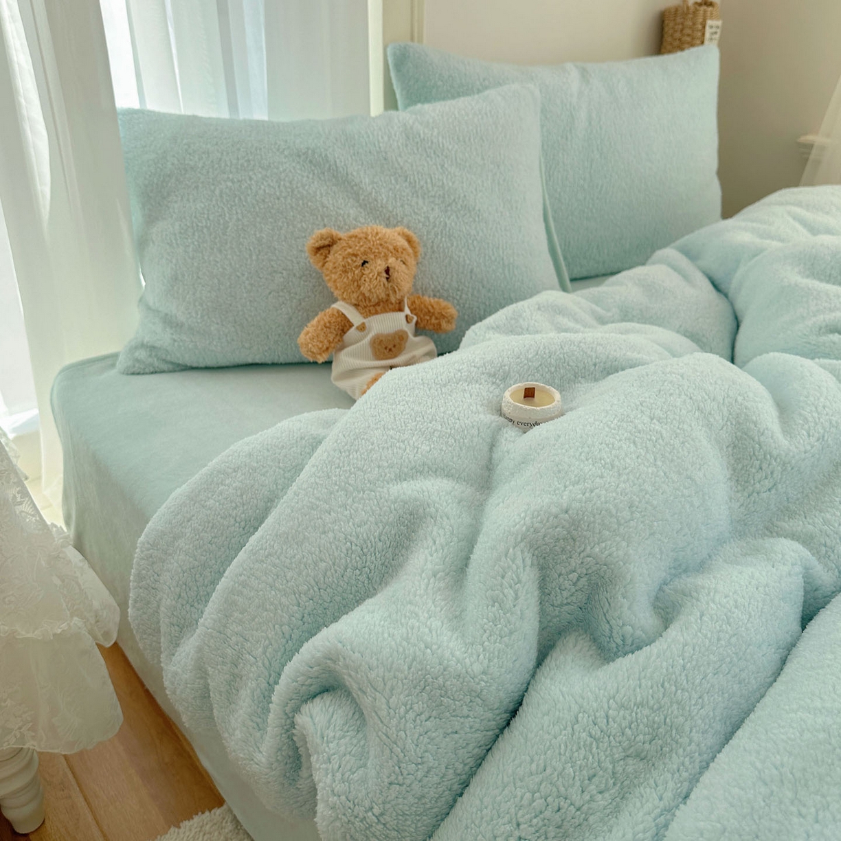 91家纺网 家纺一手货源 找家纺 顾里家纺 2025新款ins韩系糯糯羊羔绒四套件 羊羔蓝