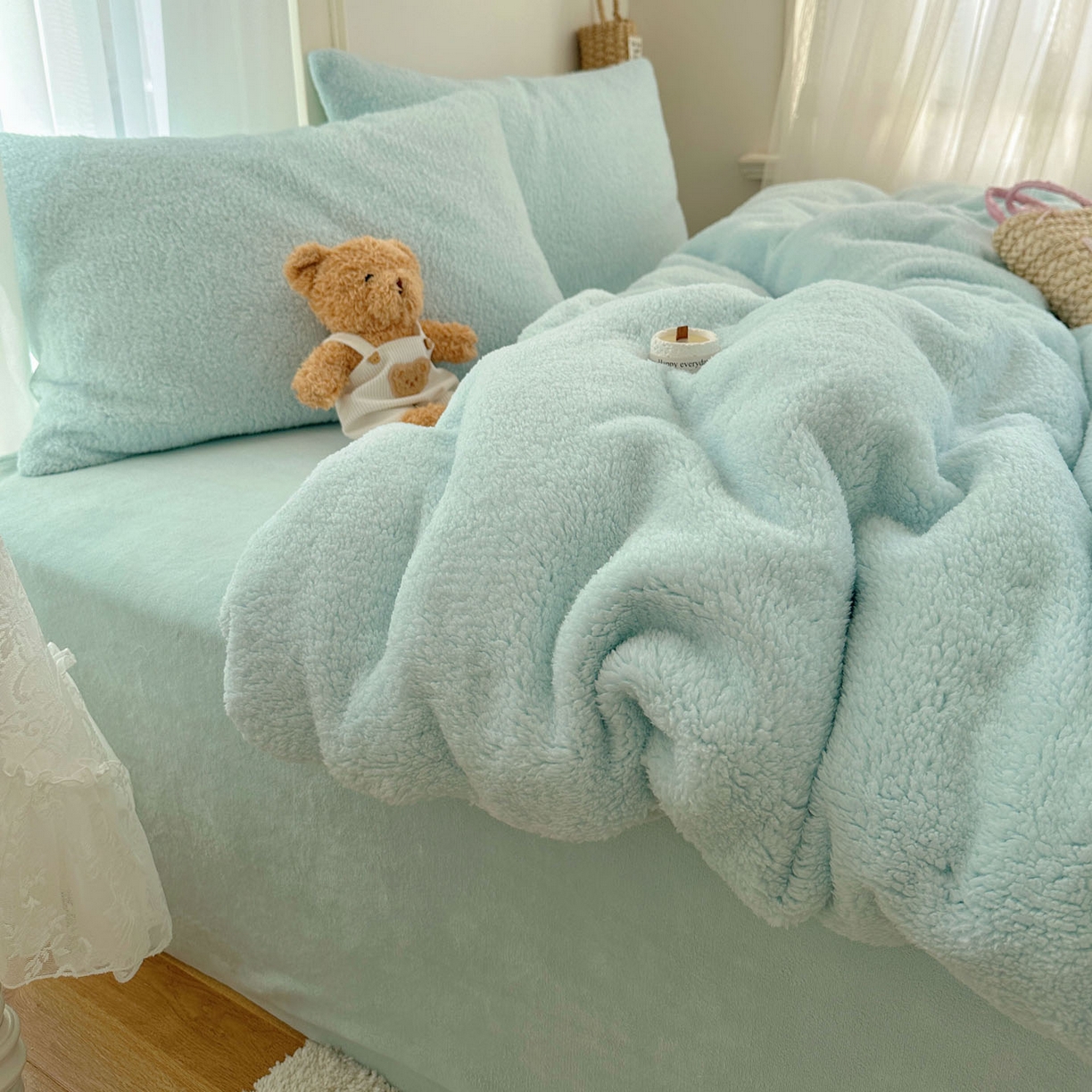 91家纺网 家纺一手货源 找家纺 顾里家纺 2025新款ins韩系糯糯羊羔绒四套件 羊羔蓝