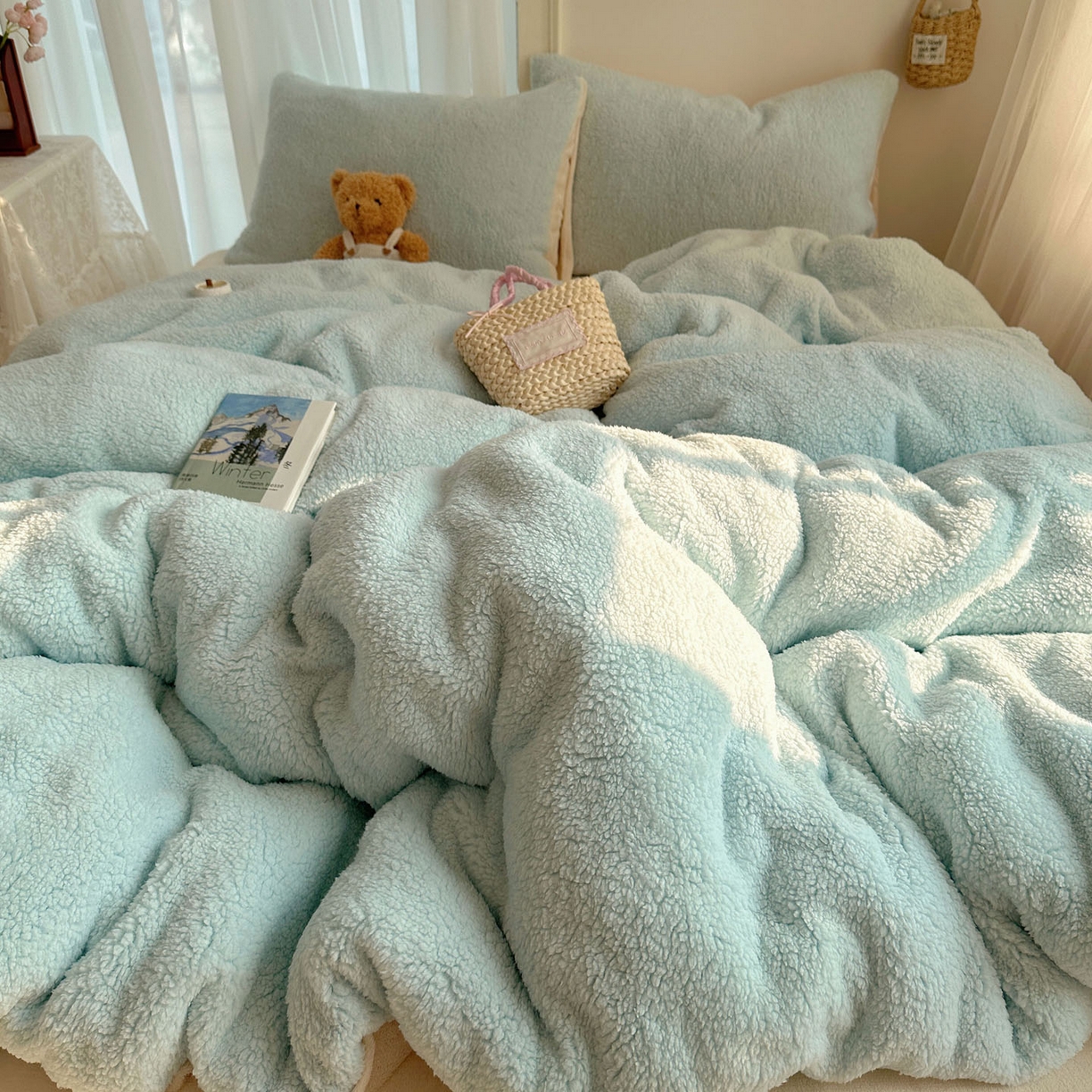 91家纺网 家纺一手货源 找家纺 顾里家纺 2025新款ins韩系糯糯羊羔绒四套件 羊羔蓝黄