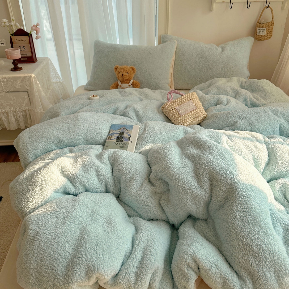 91家纺网 家纺一手货源 找家纺 顾里家纺 2025新款ins韩系糯糯羊羔绒四套件 羊羔蓝黄