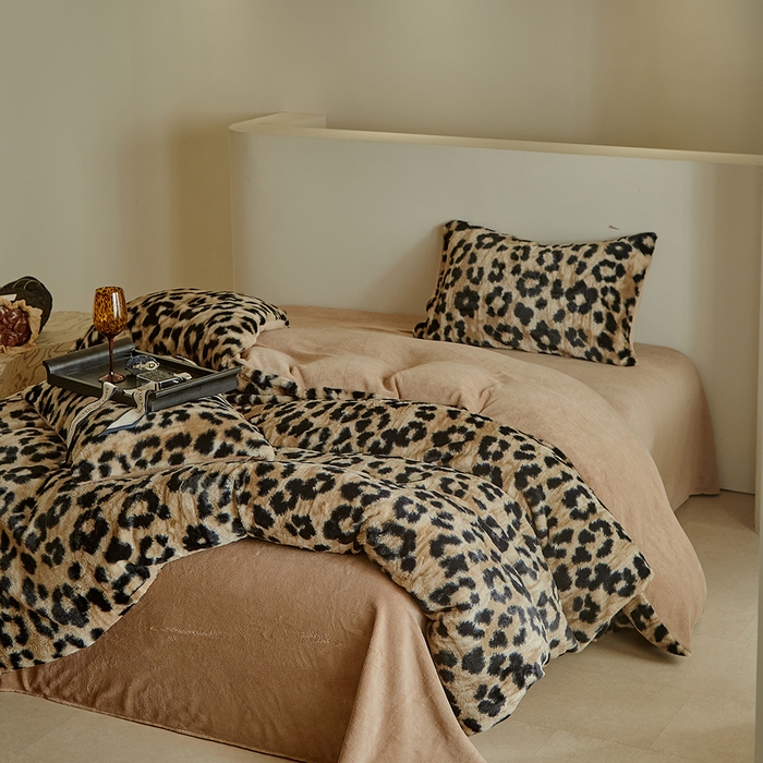 91家纺网 家纺一手货源 找家纺 缘生活 2025新款仿兔毛绒印花四件套 仿兔毛绒 豹纹-卡其