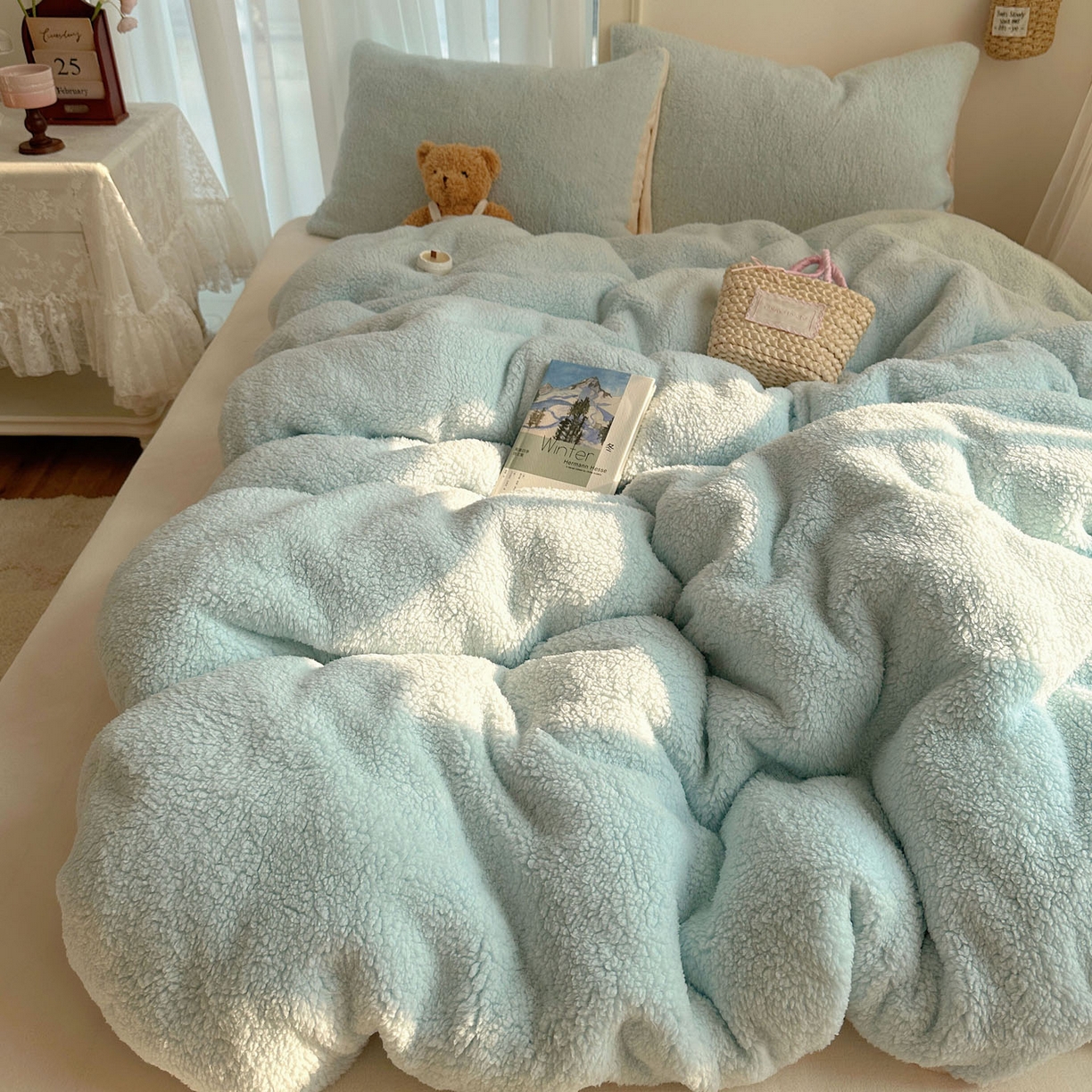 91家纺网 家纺一手货源 找家纺 顾里家纺 2025新款ins韩系糯糯羊羔绒四套件 羊羔蓝黄