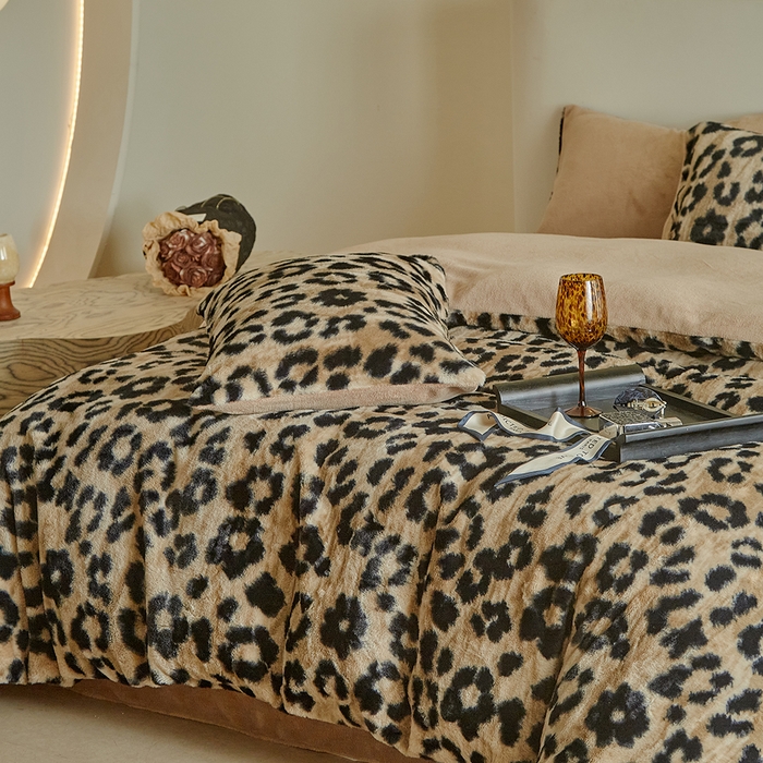 91家纺网 家纺一手货源 找家纺 缘生活 2025新款仿兔毛绒印花四件套 仿兔毛绒 豹纹-卡其