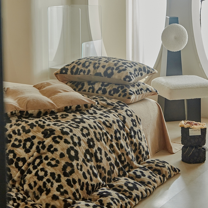 91家纺网 家纺一手货源 找家纺 缘生活 2025新款仿兔毛绒印花四件套 仿兔毛绒 豹纹-卡其