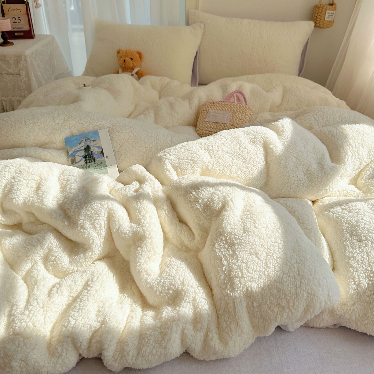 91家纺网 家纺一手货源 找家纺 顾里家纺 2025新款ins韩系糯糯羊羔绒四套件 羊羔米