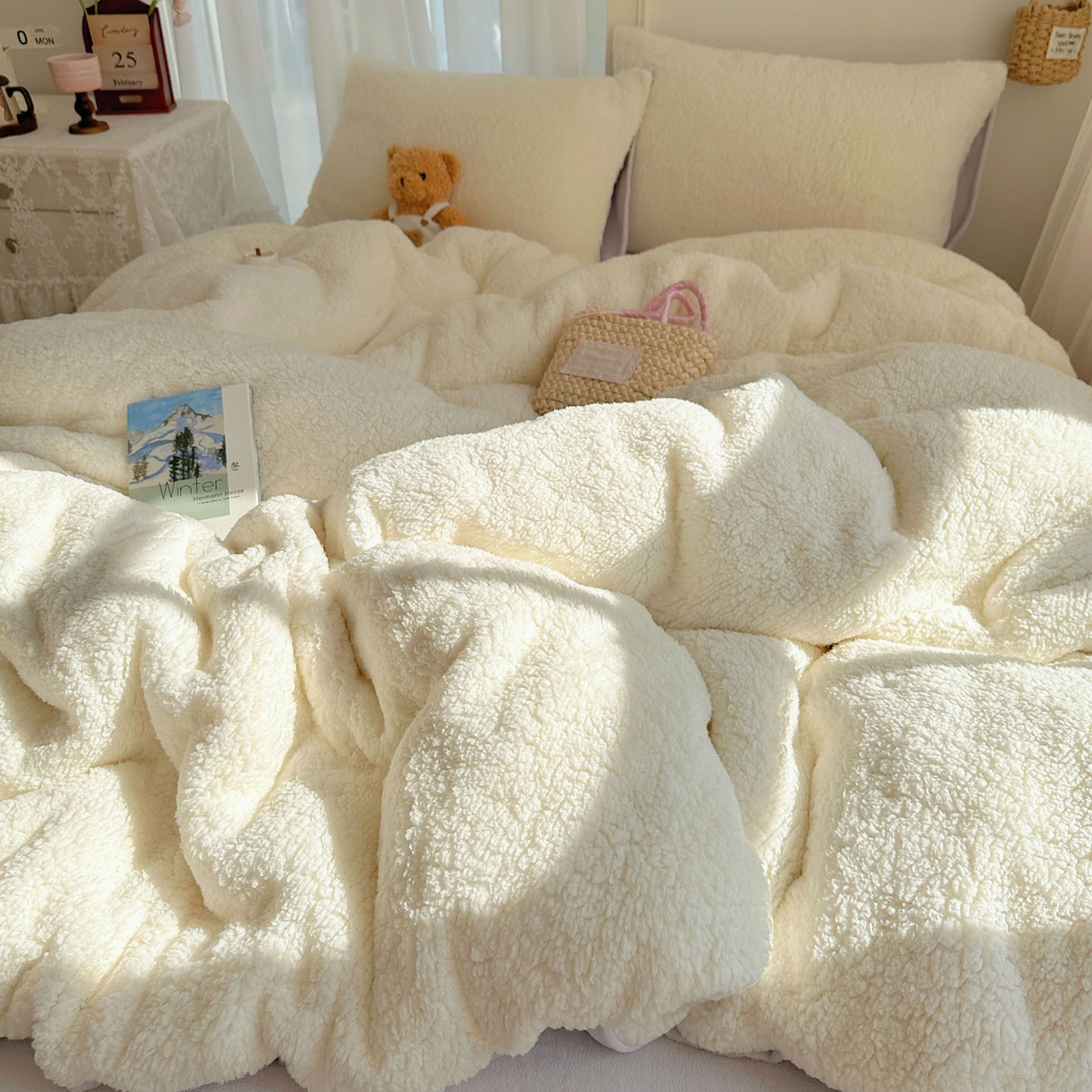 91家纺网 家纺一手货源 找家纺 顾里家纺 2025新款ins韩系糯糯羊羔绒四套件 羊羔米