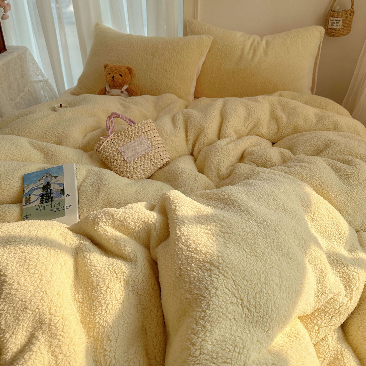 91家纺网 家纺一手货源 找家纺 顾里家纺 2025新款ins韩系糯糯羊羔绒四套件 羊羔奶黄