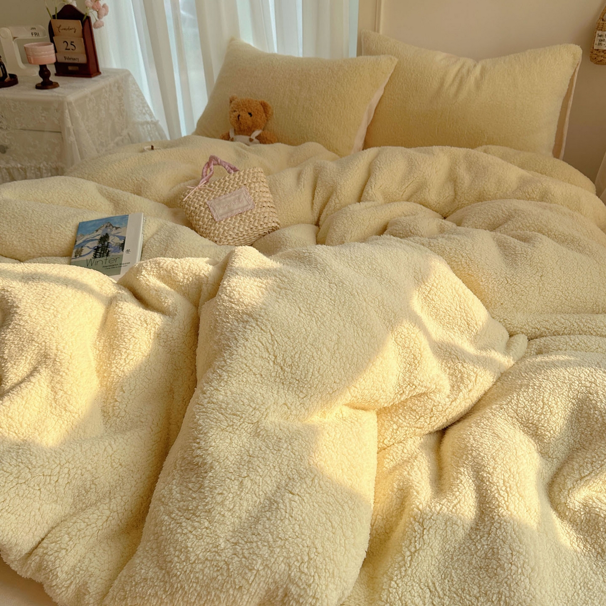 91家纺网 家纺一手货源 找家纺 顾里家纺 2025新款ins韩系糯糯羊羔绒四套件 羊羔奶黄