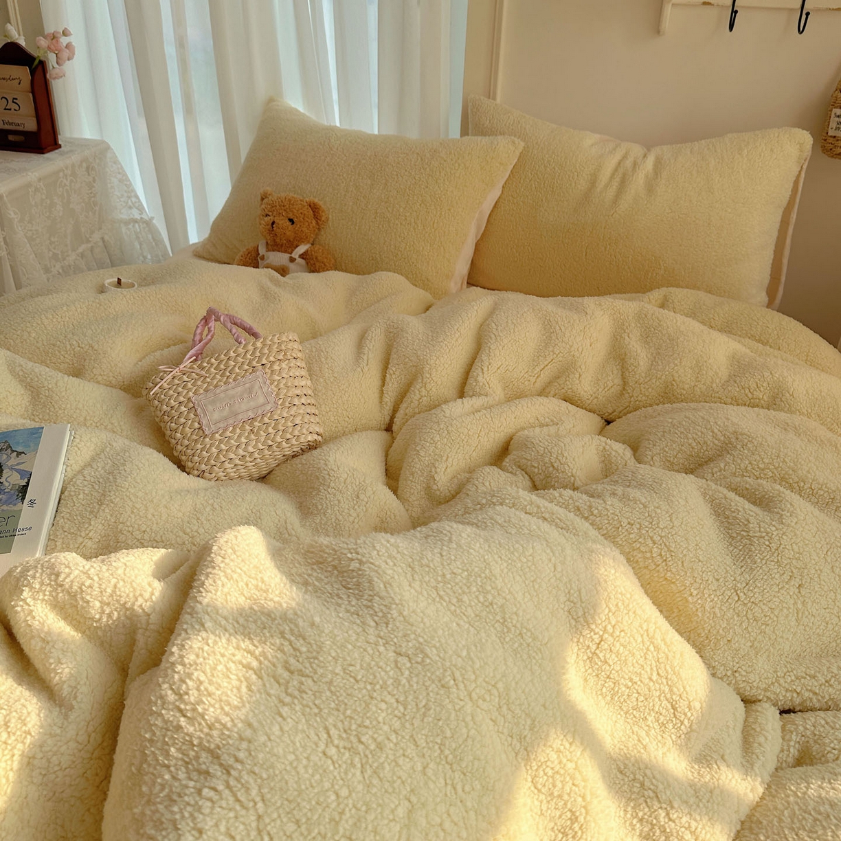 91家纺网 家纺一手货源 找家纺 顾里家纺 2025新款ins韩系糯糯羊羔绒四套件 羊羔奶黄