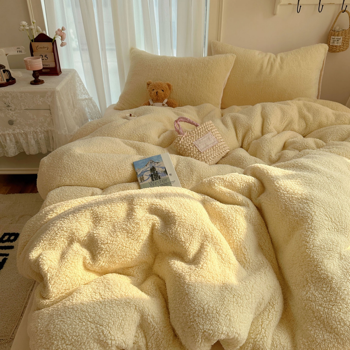 91家纺网 家纺一手货源 找家纺 顾里家纺 2025新款ins韩系糯糯羊羔绒四套件 羊羔奶黄