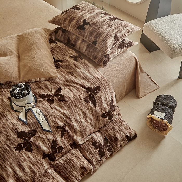 91家纺网 家纺一手货源 找家纺 缘生活 2025新款仿兔毛绒印花四件套 仿兔毛绒 蝴蝶-卡其