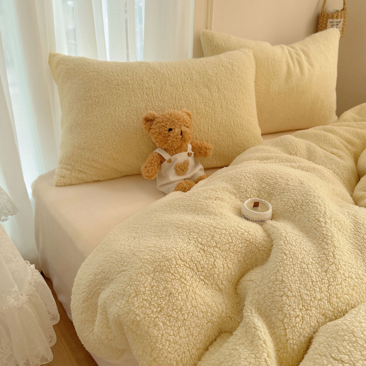 91家纺网 家纺一手货源 找家纺 顾里家纺 2025新款ins韩系糯糯羊羔绒四套件 羊羔奶黄