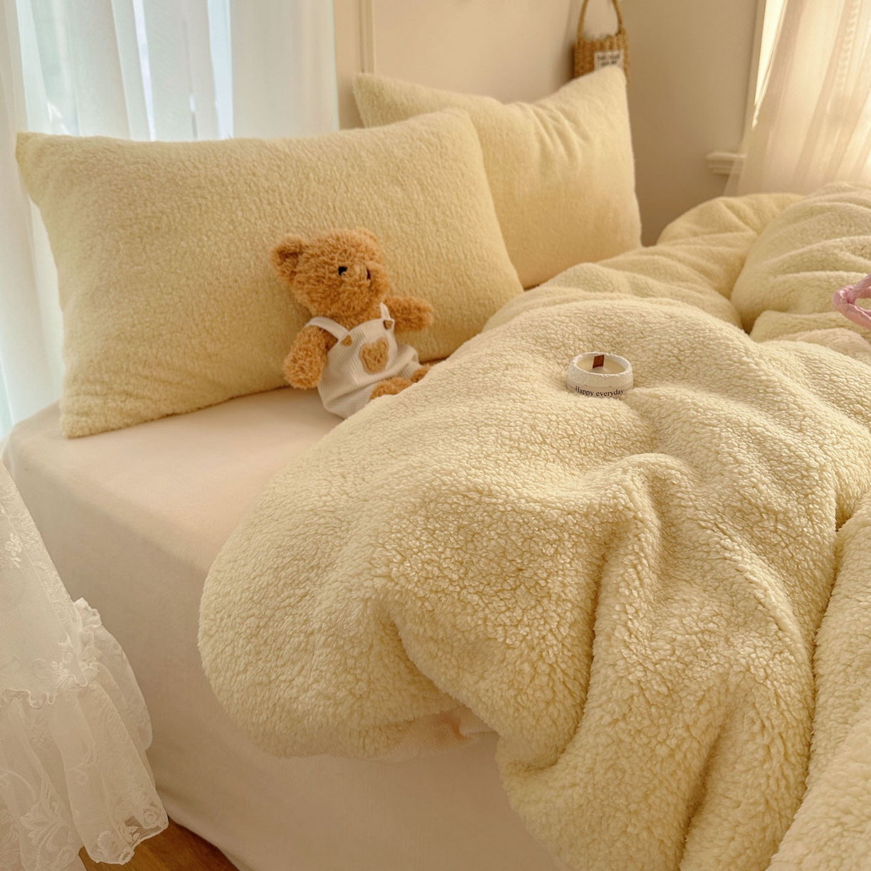 91家纺网 家纺一手货源 找家纺 顾里家纺 2025新款ins韩系糯糯羊羔绒四套件 羊羔奶黄