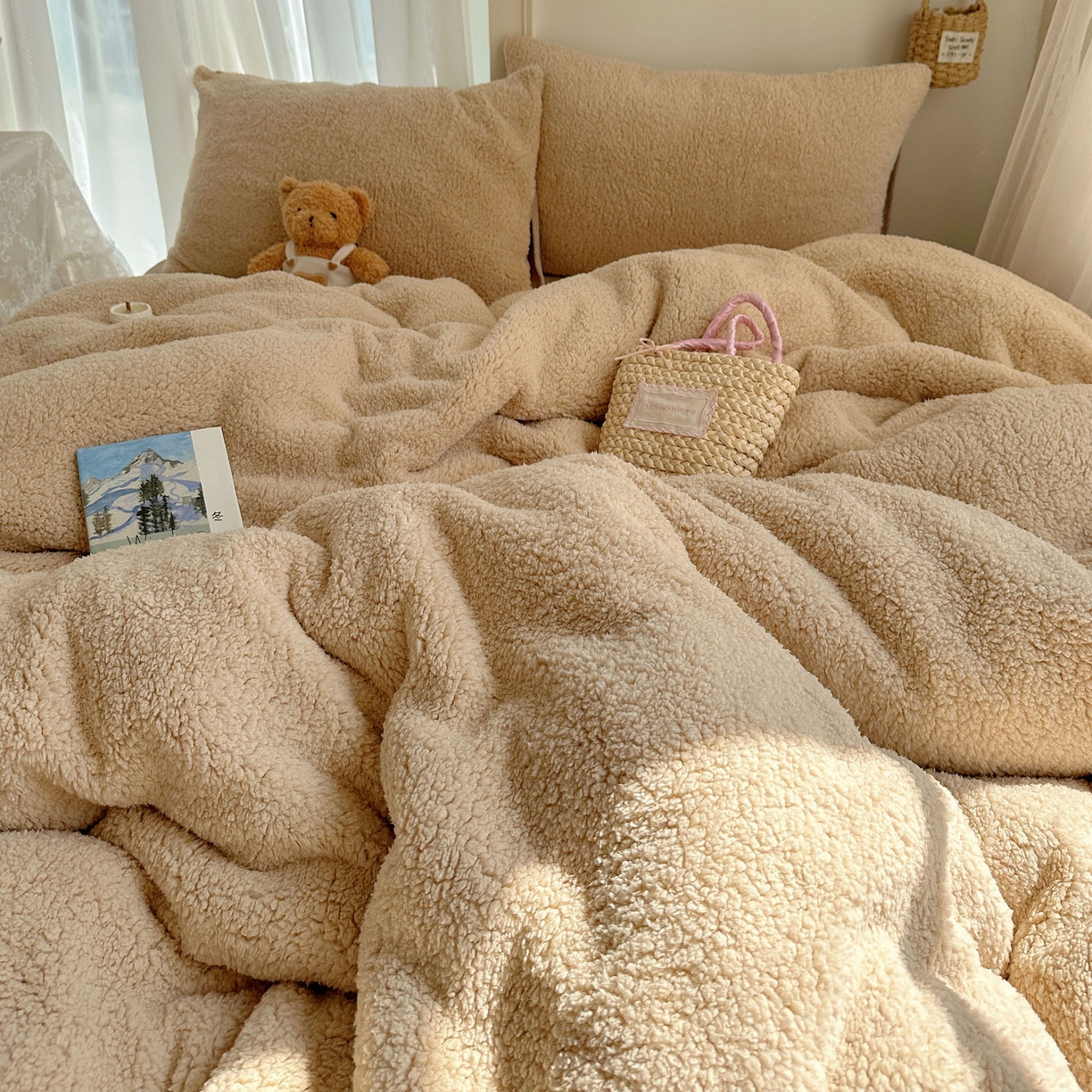 91家纺网 家纺一手货源 找家纺 顾里家纺 2025新款ins韩系糯糯羊羔绒四套件 羊羔暖咖