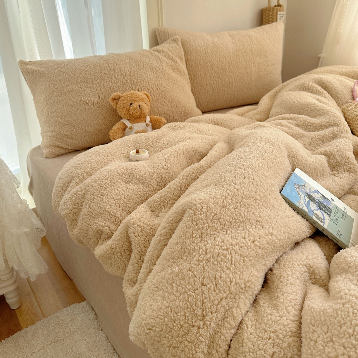 91家纺网 家纺一手货源 找家纺 顾里家纺 2025新款ins韩系糯糯羊羔绒四套件 羊羔暖咖