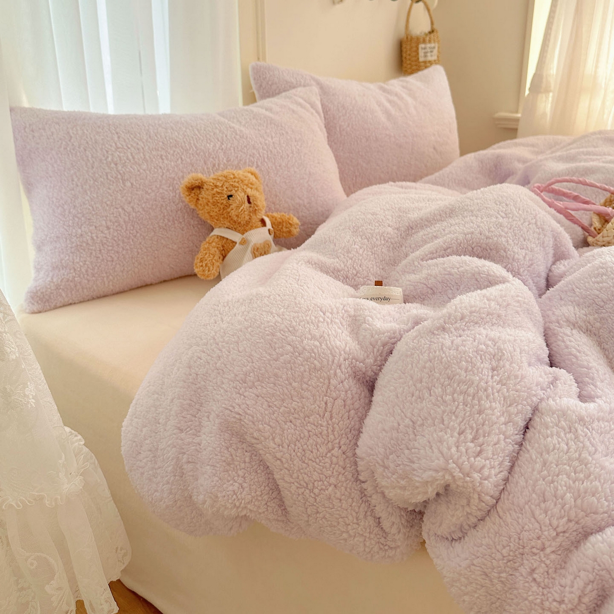 91家纺网 家纺一手货源 找家纺 顾里家纺 2025新款ins韩系糯糯羊羔绒四套件 羊羔紫黄