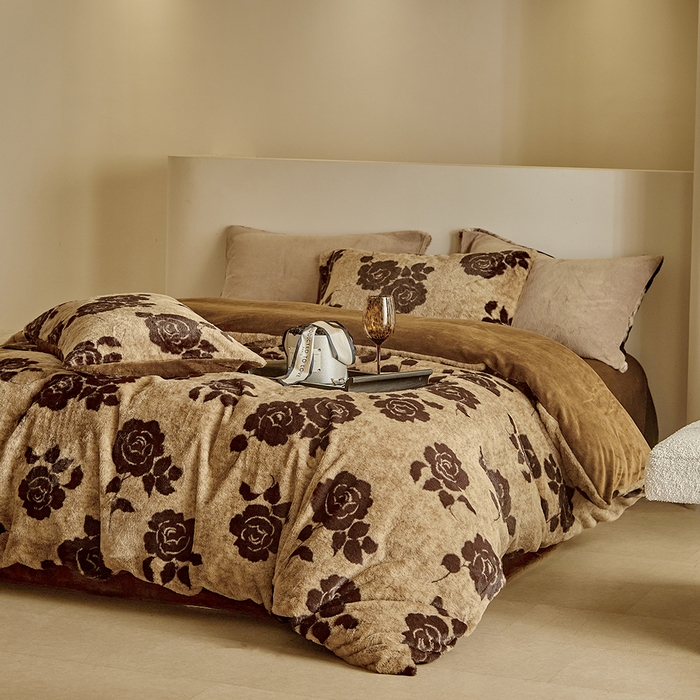 91家纺网 家纺一手货源 找家纺 缘生活 2025新款仿兔毛绒印花四件套 仿兔毛绒 玫瑰-卡其