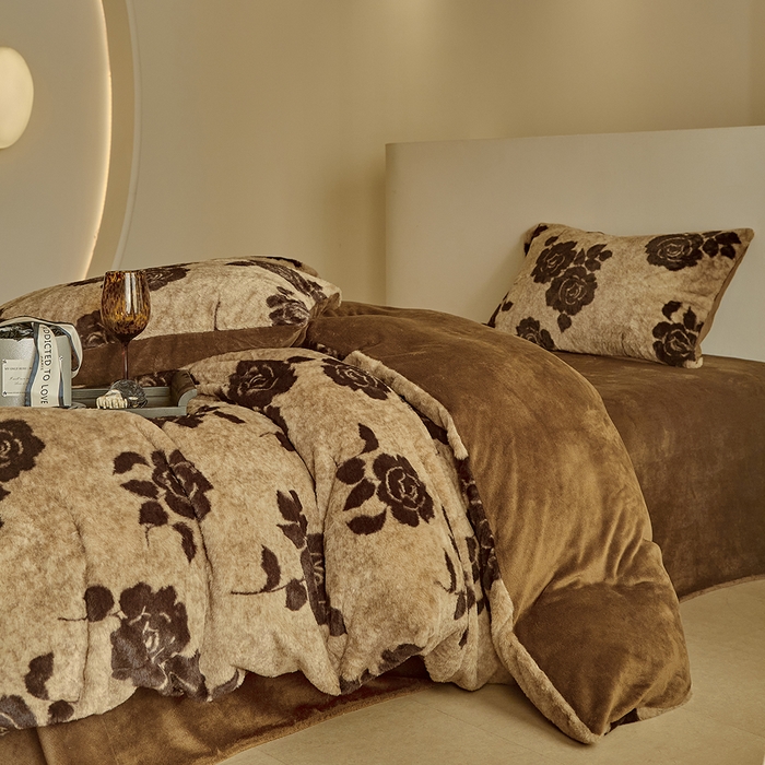 91家纺网 家纺一手货源 找家纺 缘生活 2025新款仿兔毛绒印花四件套 仿兔毛绒 玫瑰-卡其