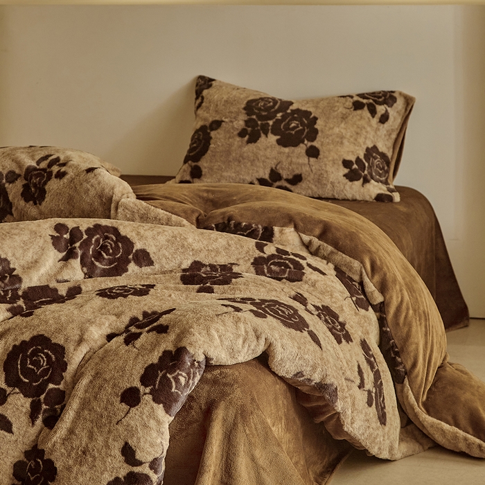91家纺网 家纺一手货源 找家纺 缘生活 2025新款仿兔毛绒印花四件套 仿兔毛绒 玫瑰-卡其