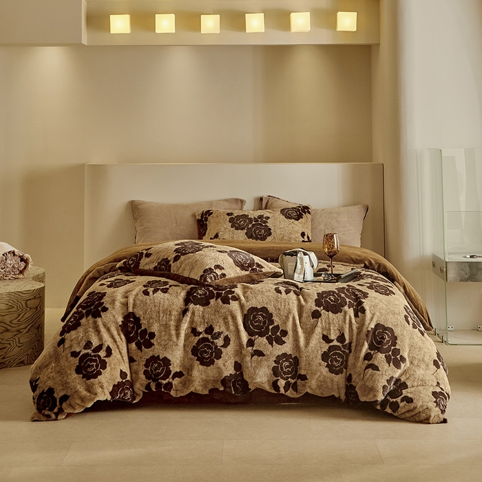 91家纺网 家纺一手货源 找家纺 缘生活 2025新款仿兔毛绒印花四件套 仿兔毛绒 玫瑰-卡其