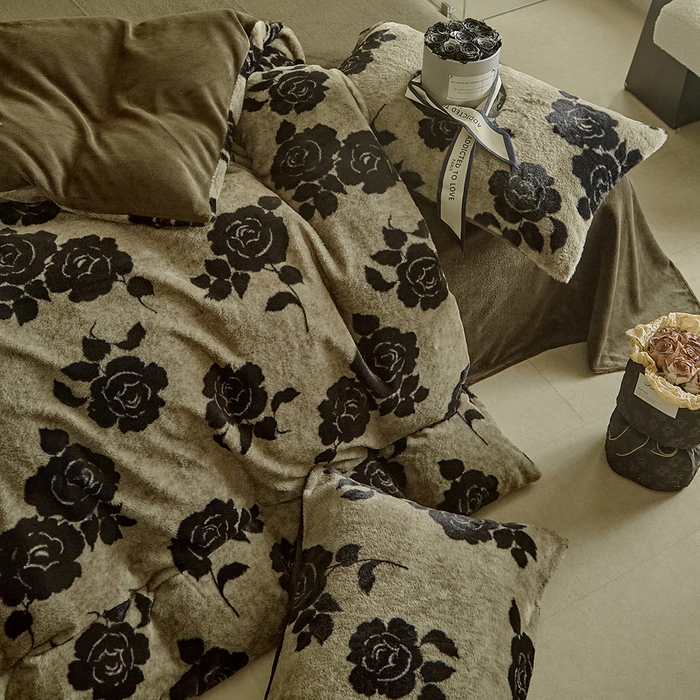 91家纺网 家纺一手货源 找家纺 缘生活 2025新款仿兔毛绒印花四件套 仿兔毛绒 玫瑰-墨绿