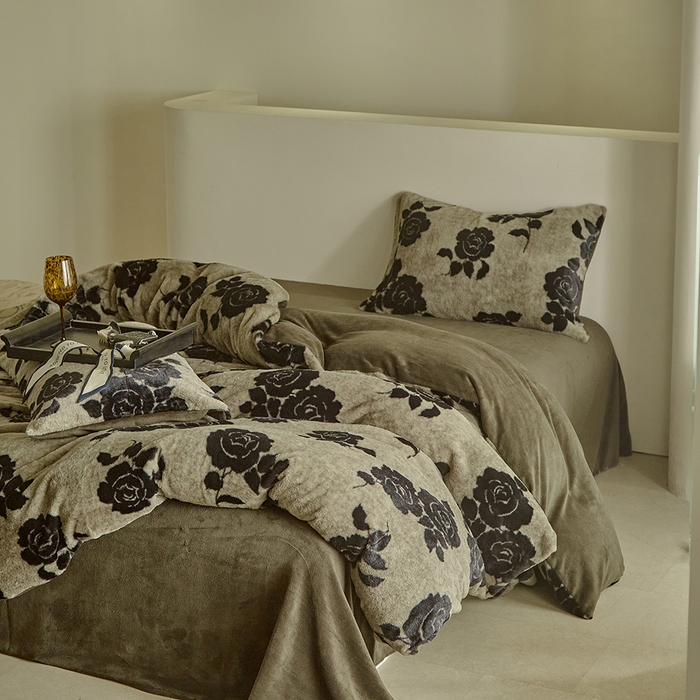 91家纺网 家纺一手货源 找家纺 缘生活 2025新款仿兔毛绒印花四件套 仿兔毛绒 玫瑰-墨绿