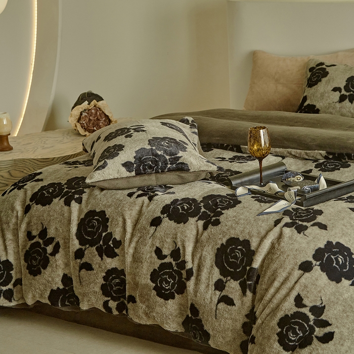 91家纺网 家纺一手货源 找家纺 缘生活 2025新款仿兔毛绒印花四件套 仿兔毛绒 玫瑰-墨绿