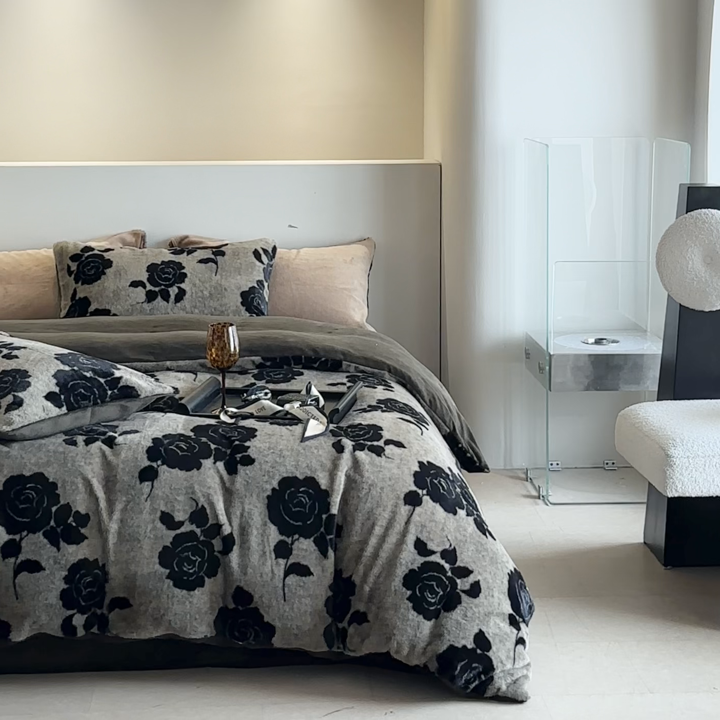 91家纺网 家纺一手货源 找家纺 缘生活 2025新款仿兔毛绒印花四件套 仿兔毛绒 玫瑰-墨绿