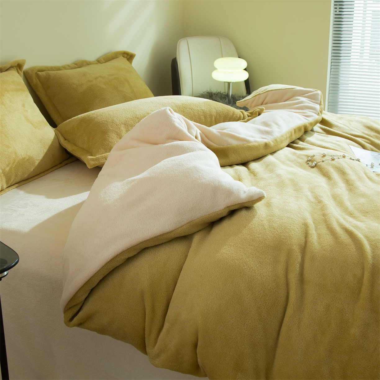 91家纺网 家纺一手货源 找家纺 （总）兰紫橙家纺 2025新款双面绒纯色双拼牛奶绒四件套--全尺寸