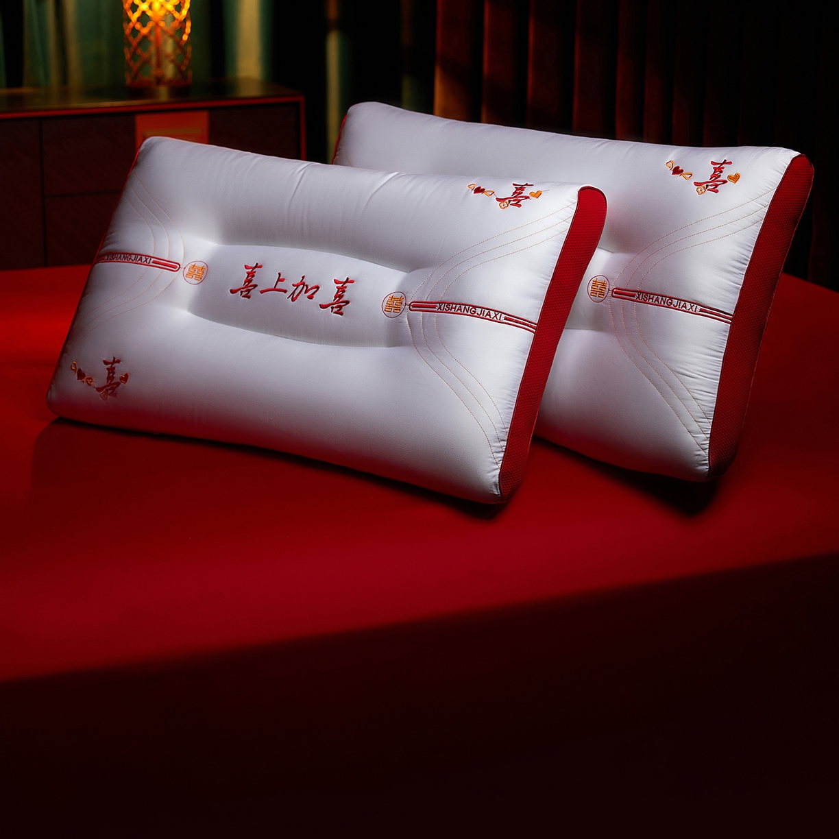 （总）鼎晟纺 2025新款亲肤柔软婚庆枕头喜上加囍护颈枕成人枕芯
