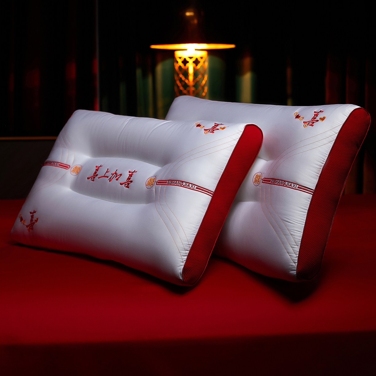 91家纺网 家纺一手货源 找家纺 （总）鼎晟纺 2025新款亲肤柔软婚庆枕头喜上加囍护颈枕成人枕芯